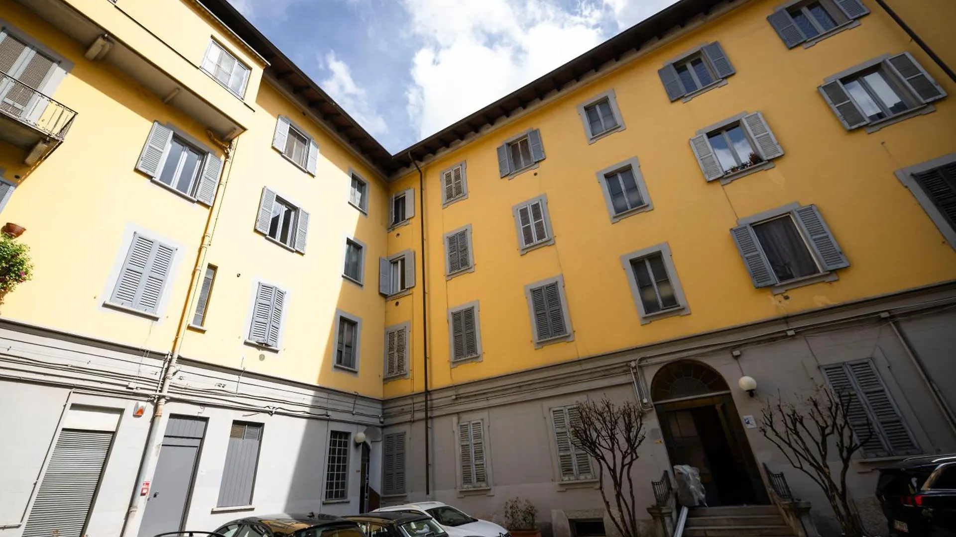 Incantevole Loft Accanto Alla Stazione Centrale Mediolan Apartament